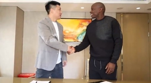  尘埃落定！官方：穆谢奎正式加入大连鲲城，今晚将与球队会合