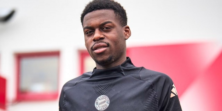  官方：拜仁与19岁小将阿塞科续约至2028年，并外租汉诺威1年半