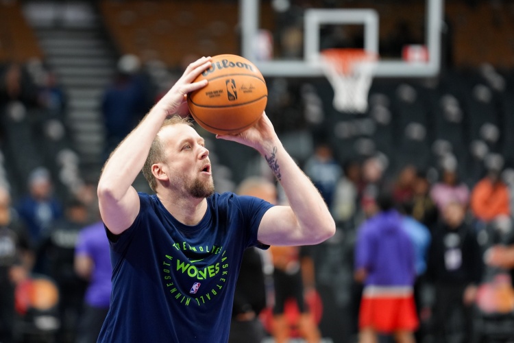  英格尔斯：对手在首节投进了很多三分球 羞羞视频免费看网站在线观看稍微有点被动