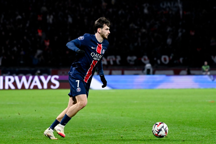  记者：那不勒斯没在出售K77前敲定替代者，孔蒂可能会因此抱怨